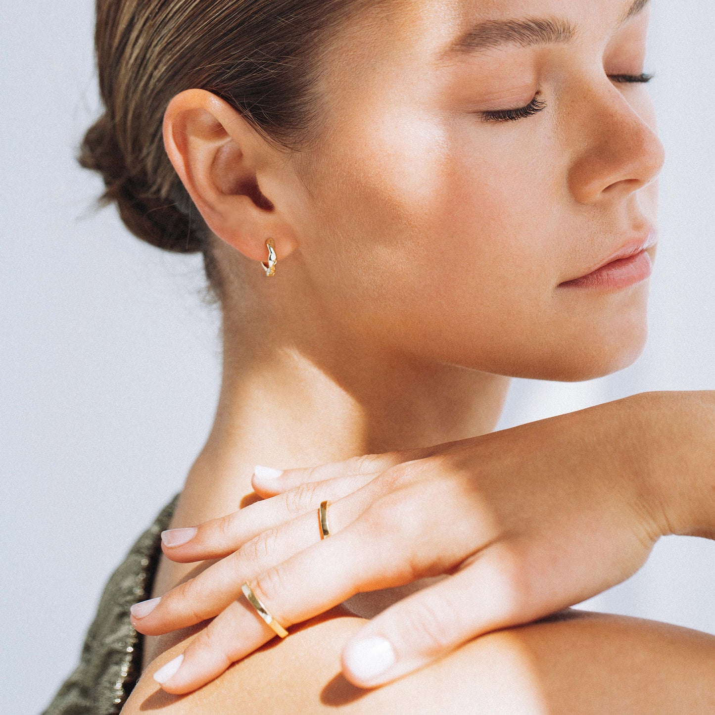 Lisbon Huggie - Single - Gold