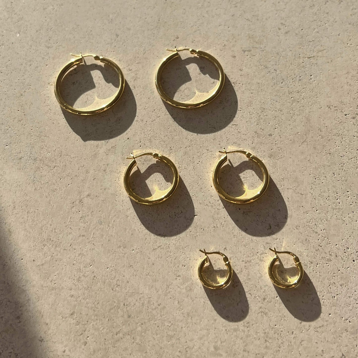 Classic Hoops Medium - Gold