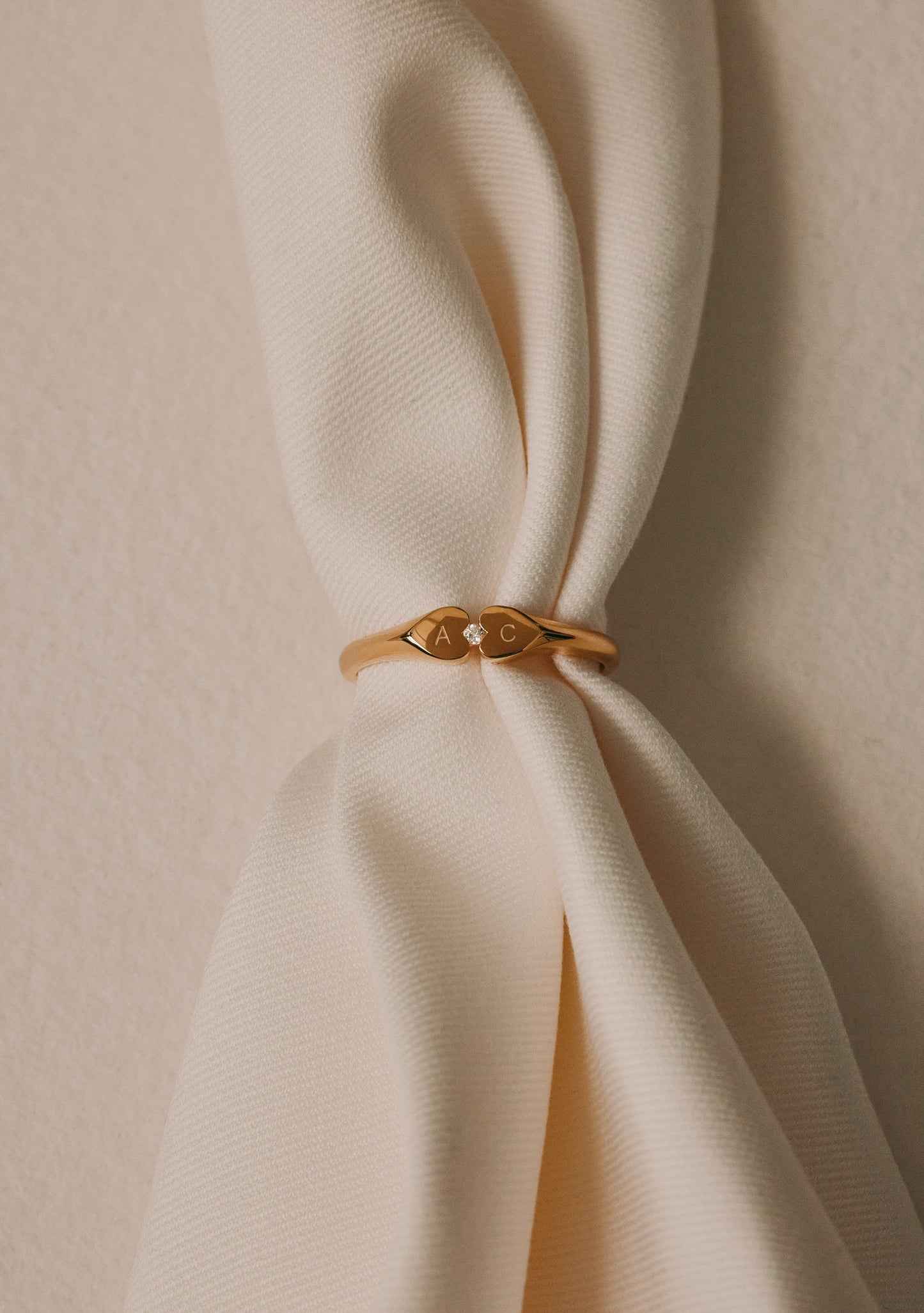 Heart Connection Signet Ring - Gold