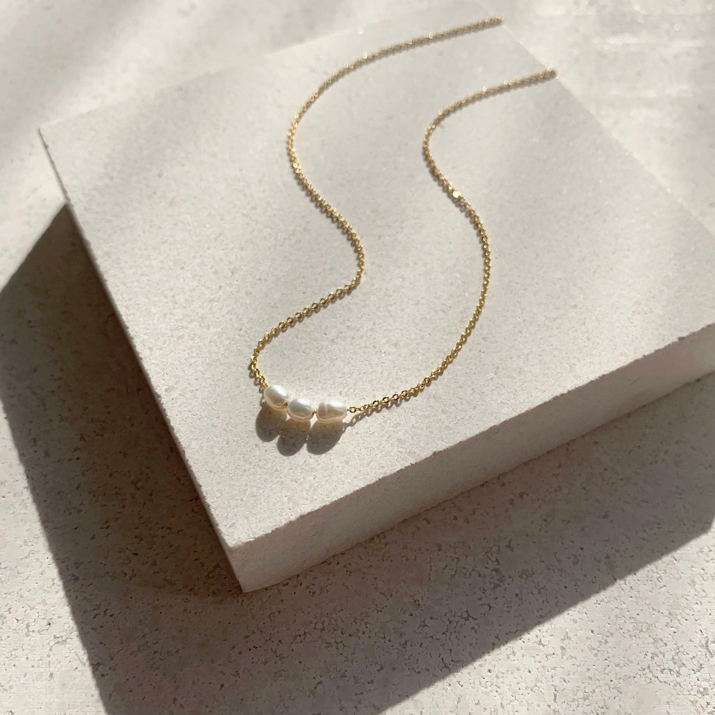 Mini Pearl Necklace - Gold