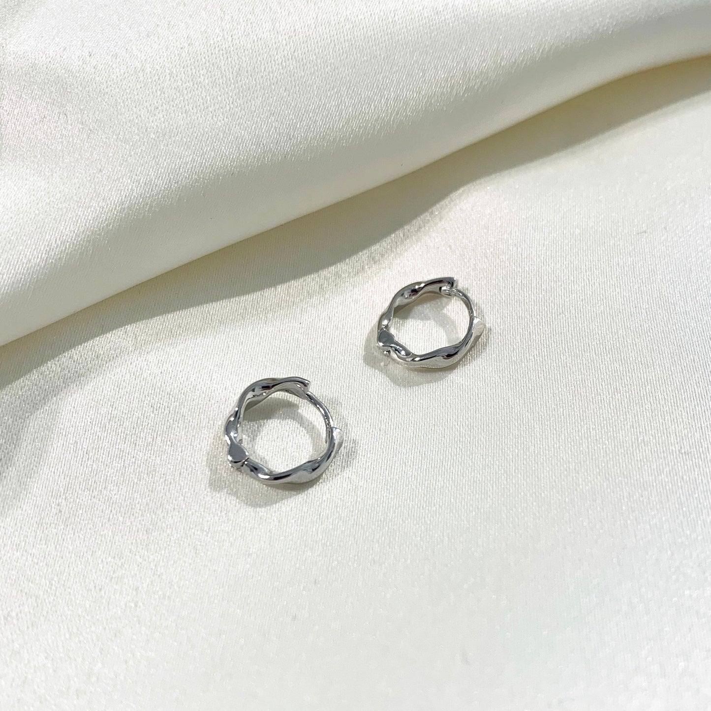 Lisbon Huggies - Silver