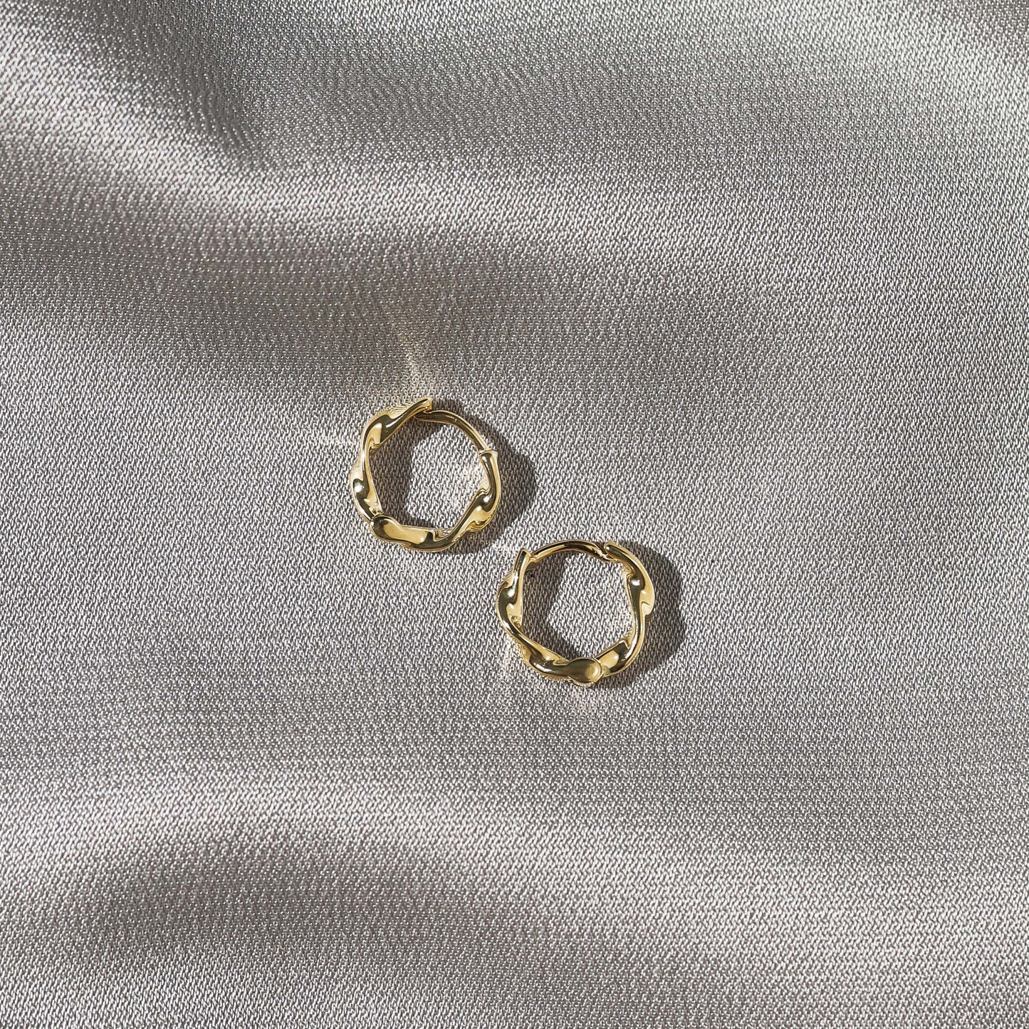 Lisbon Huggies - Gold