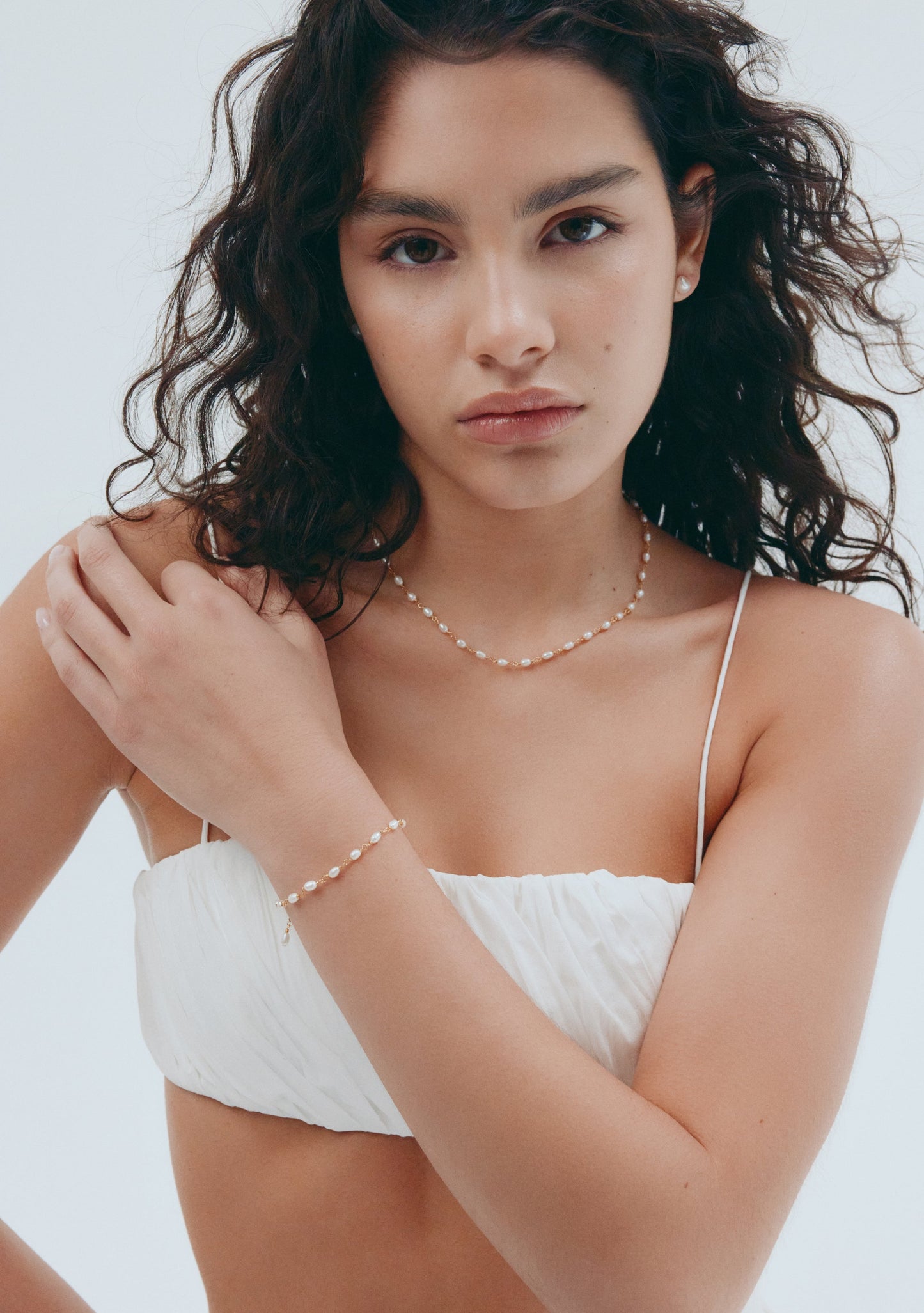 Mara Keshi Pearl Studs - Gold