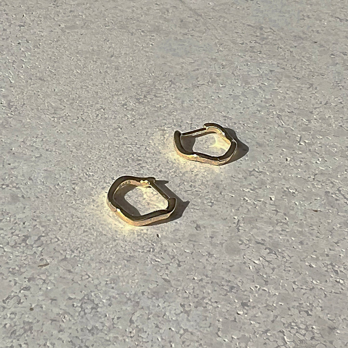 Vera Wave Huggies - Gold