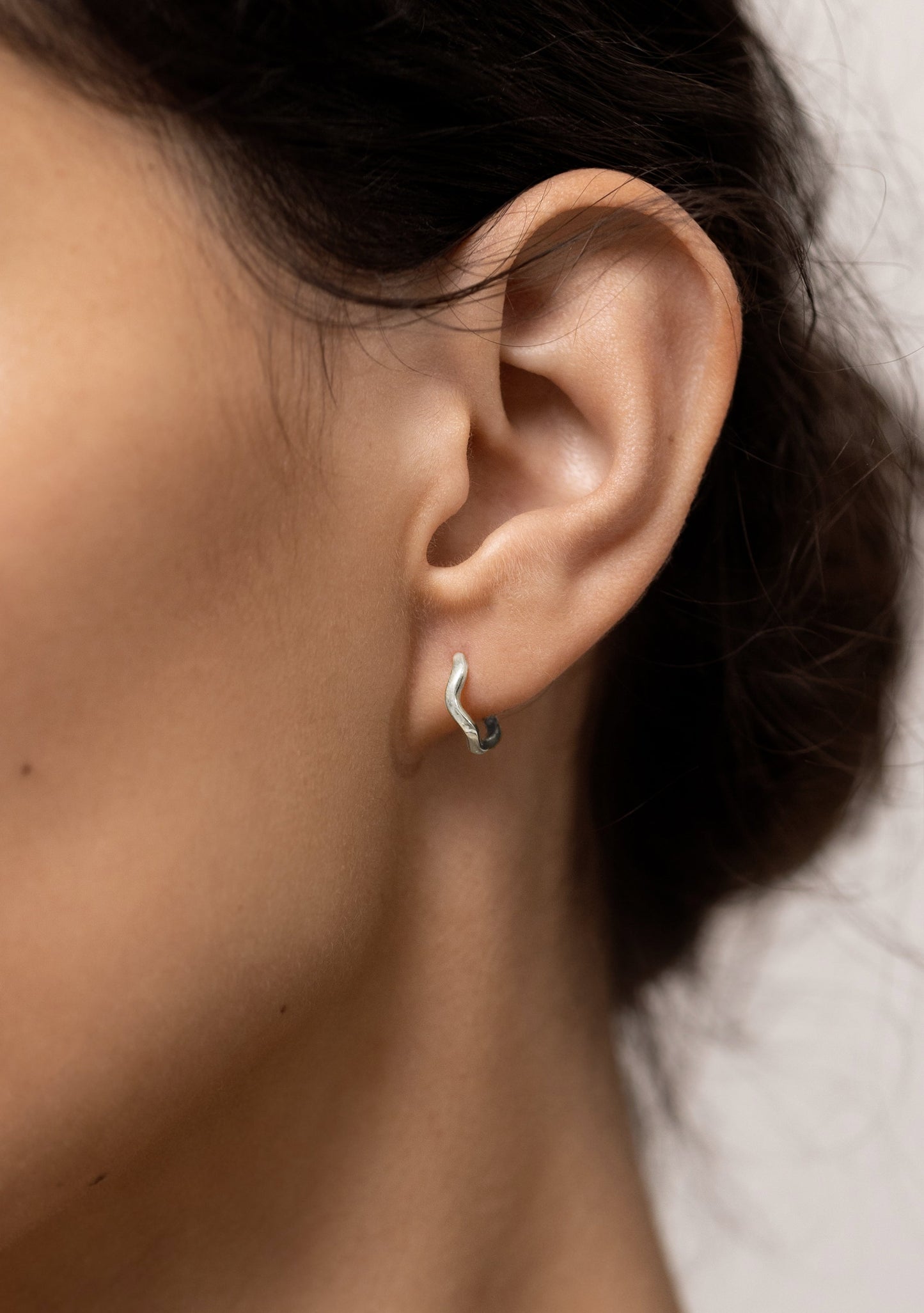 Vera Wave Huggies - Silver