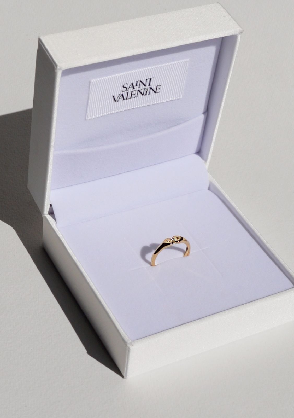 Heart Connection Signet Ring - Gold