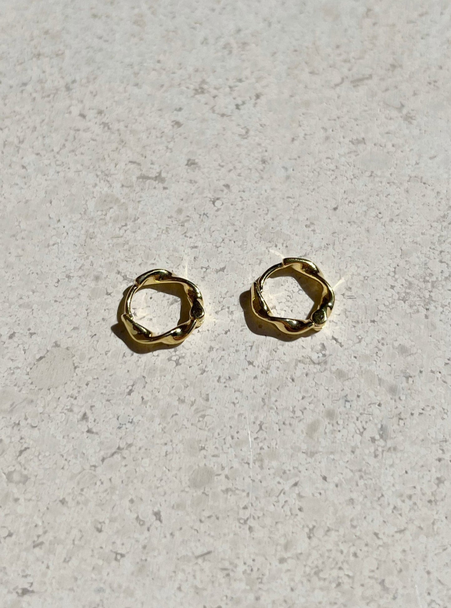 Lisbon Huggies - Gold