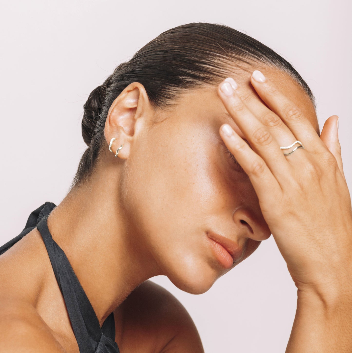 Luna Wave Huggie - Single - Silver